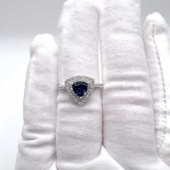 Sale $20 Firm! Sterling Silver Trillion Shape Tanzanite Cz and Clear Cz Ring - Picture 12 of 16